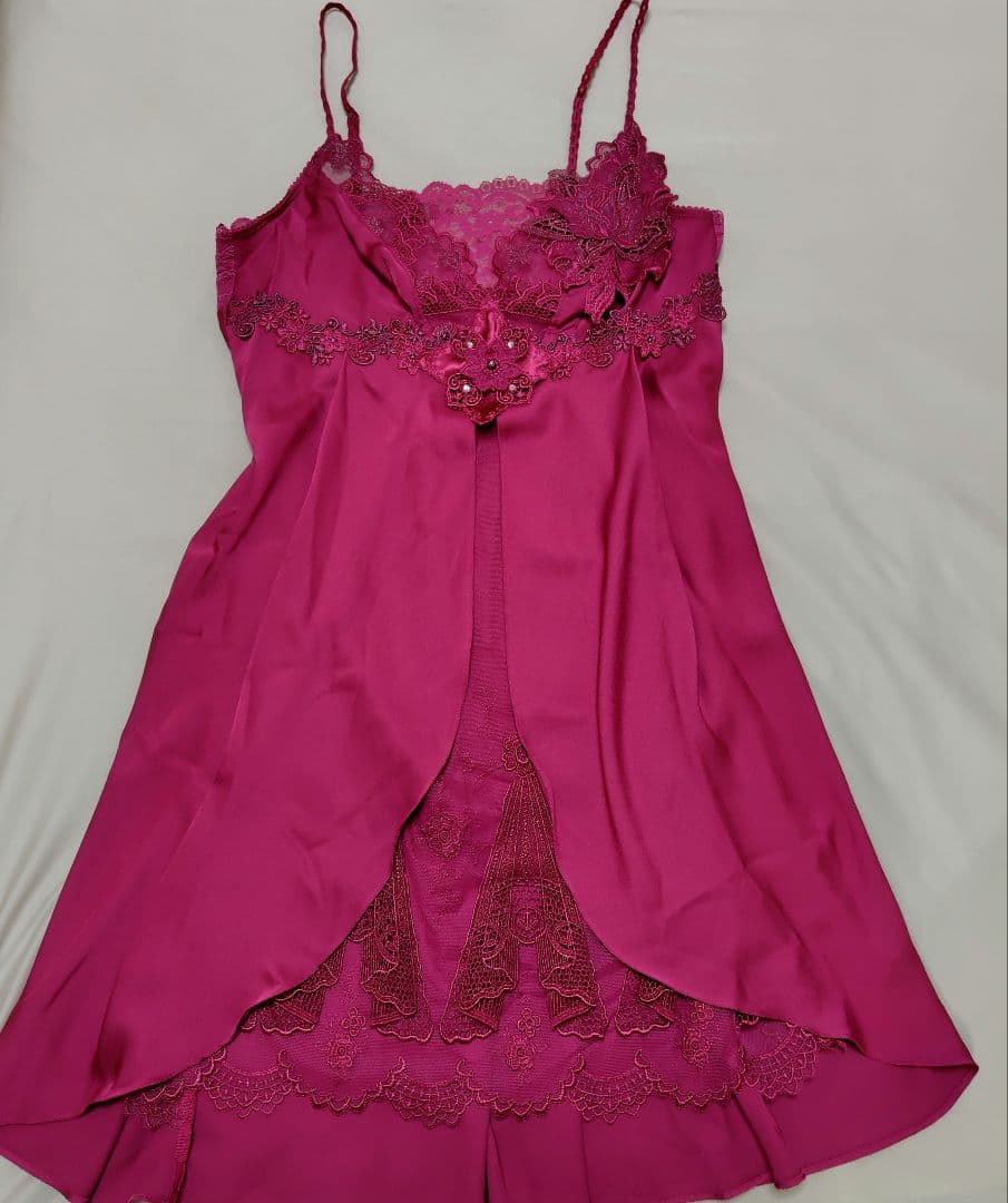 ワコール　サルート　ヴィクトリアランジェリードレス　М