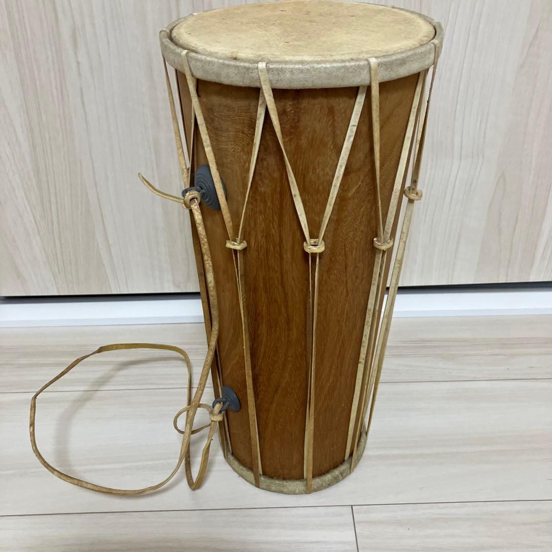 両面太鼓　ガムラン クンダン？　インドネシア　バリ　打楽器