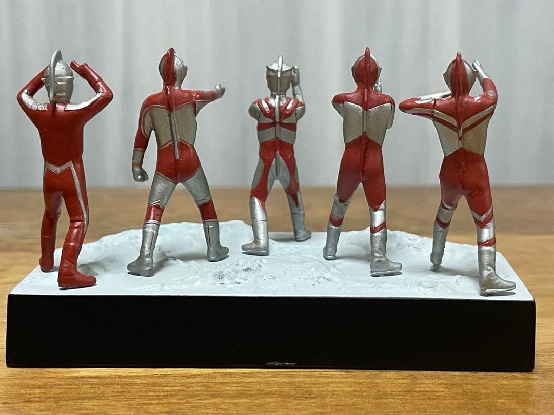 フィギュア 輝け!ウルトラ五兄弟 「ウルトラ怪獣戯画 ウルトラ兄弟激闘