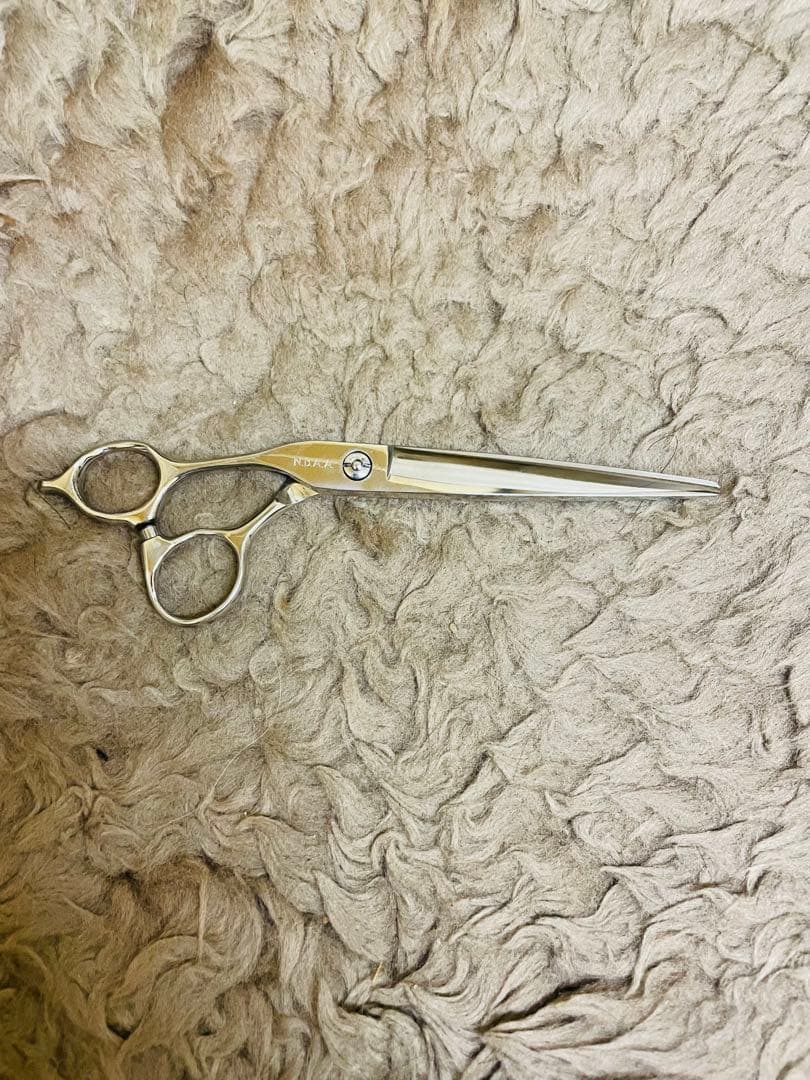 N.B.A.A.カッティングシザー　左利き　レフティ　6.5inch