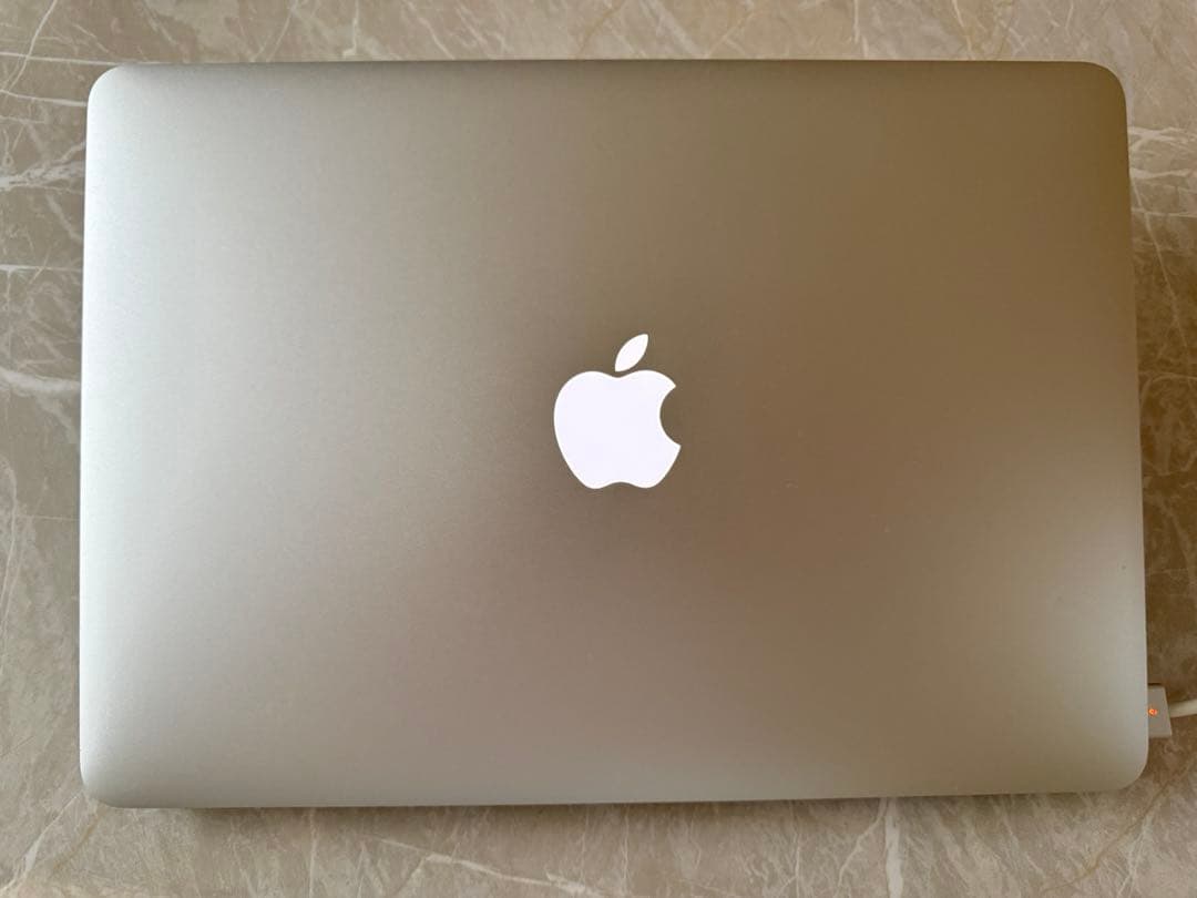 唐*棒様 【美品】MacBook Air 13インチ 2017年モデル