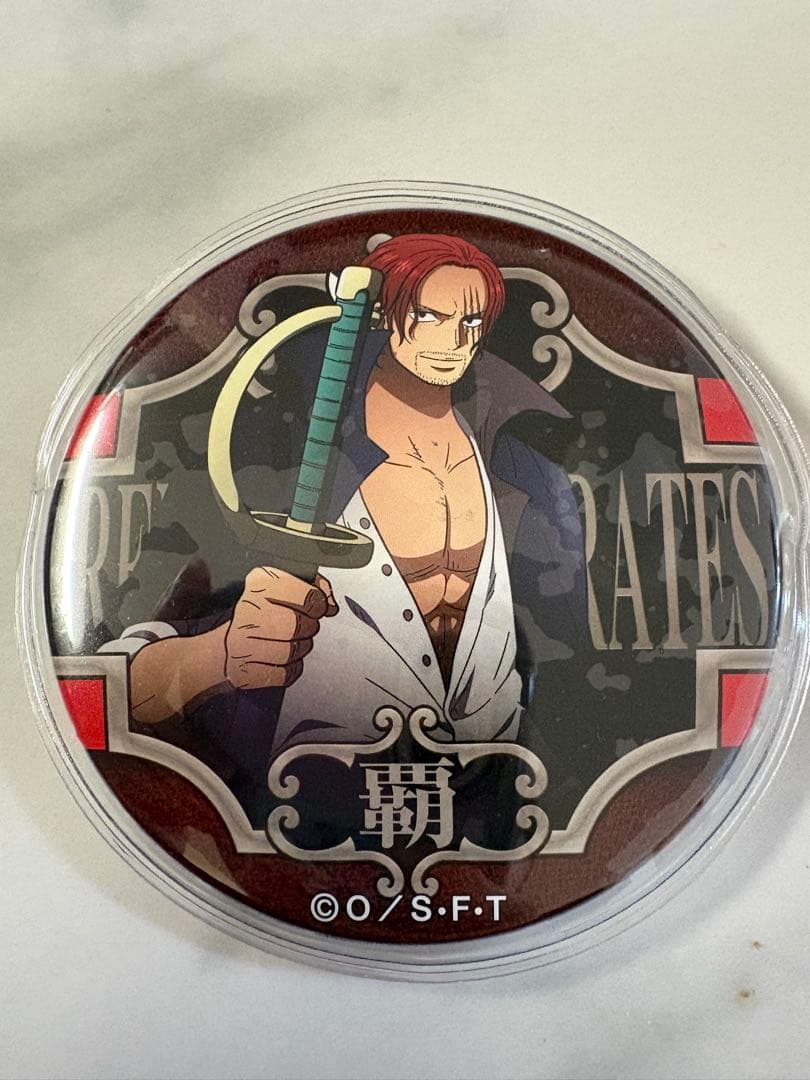 ONEPIECE ワンピース麦わらストア輩缶バッジ シャンクス - メルカリ