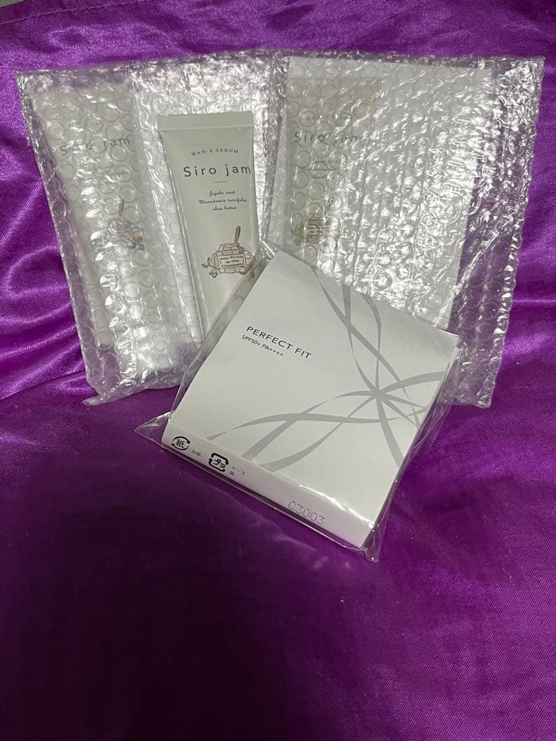 Siro Jam 25g 3つと& Perfect Fit レフィル Siro Jam 25g 3つと& Perfect Fit レフィル Siro jam チューブタイプ