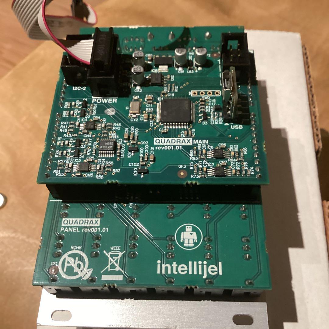 Intellijel Quadrax モジュラーシンセサイザー - メルカリ