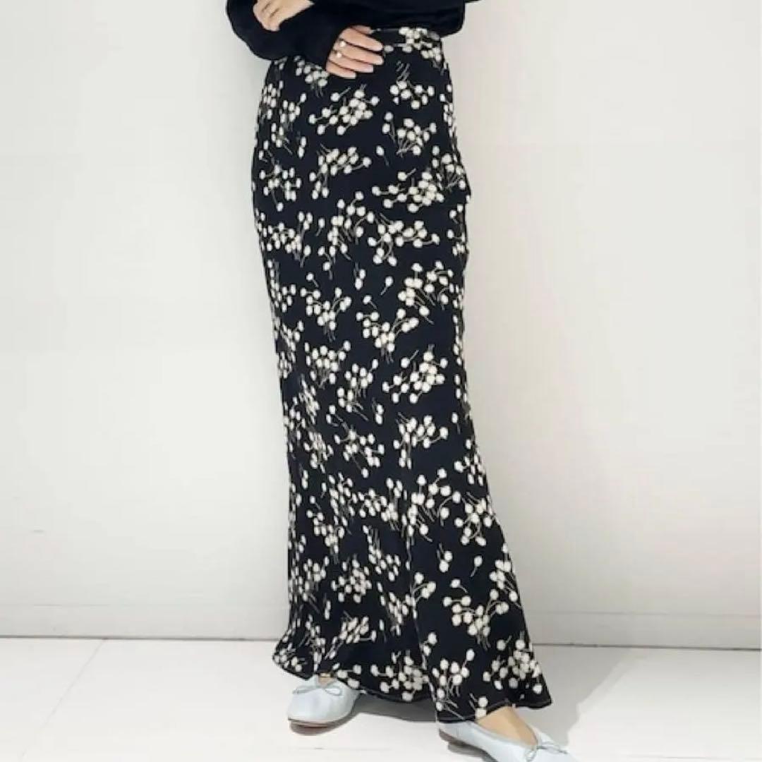 大人気✨EDIT.FOR LULU フラワーマキシスカート 黒 定価2.4万円 大人気✨EDIT.FOR LULU フラワーマキシスカート 黒 定価2.4の通販はau
