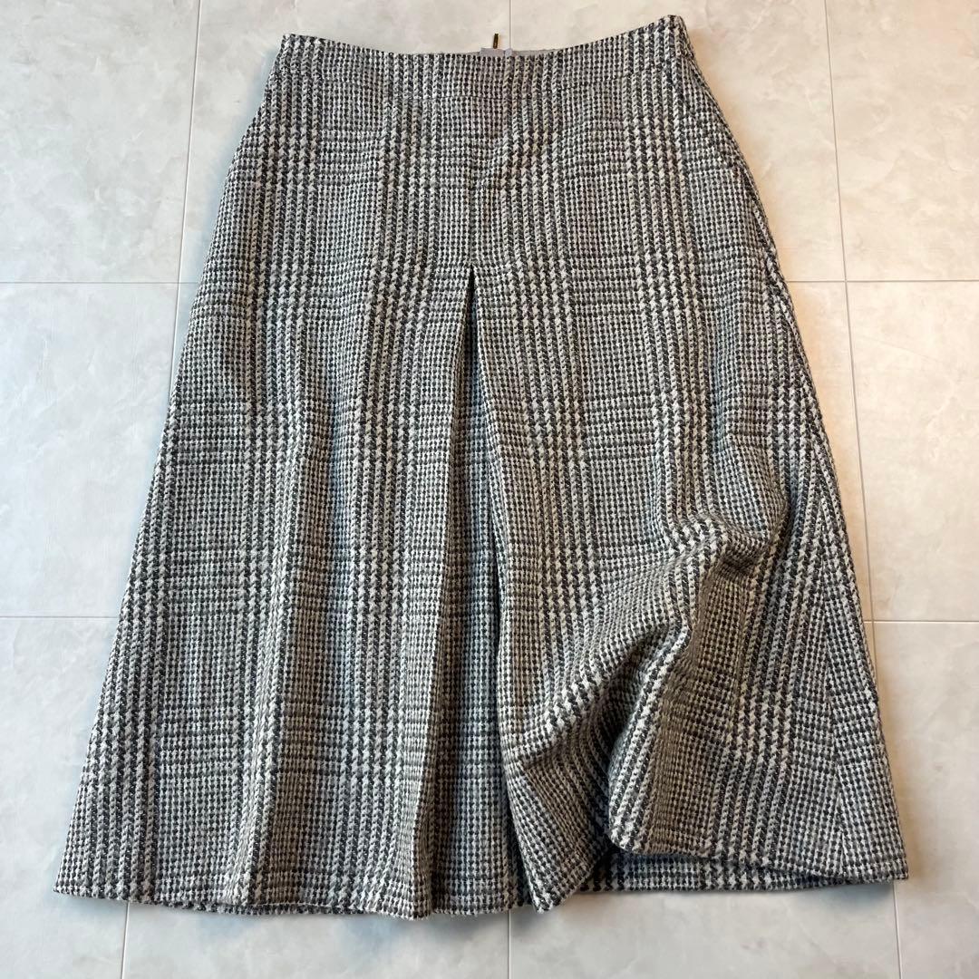 美品 23区 グレンチェック フレアスカート グレー系 44 大きいサイズ