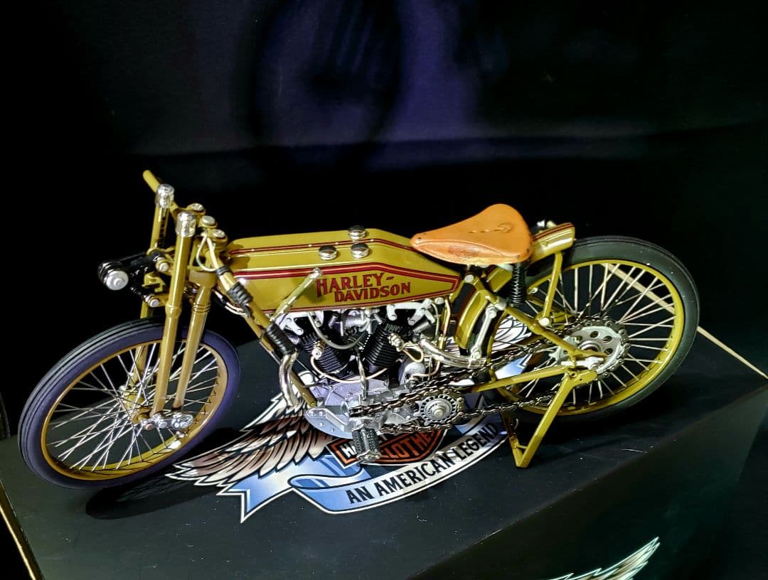 本物級の完成度、重厚な造りです。1/10 1927年型8バルブ　レーサーセリカ 022200091.jpg