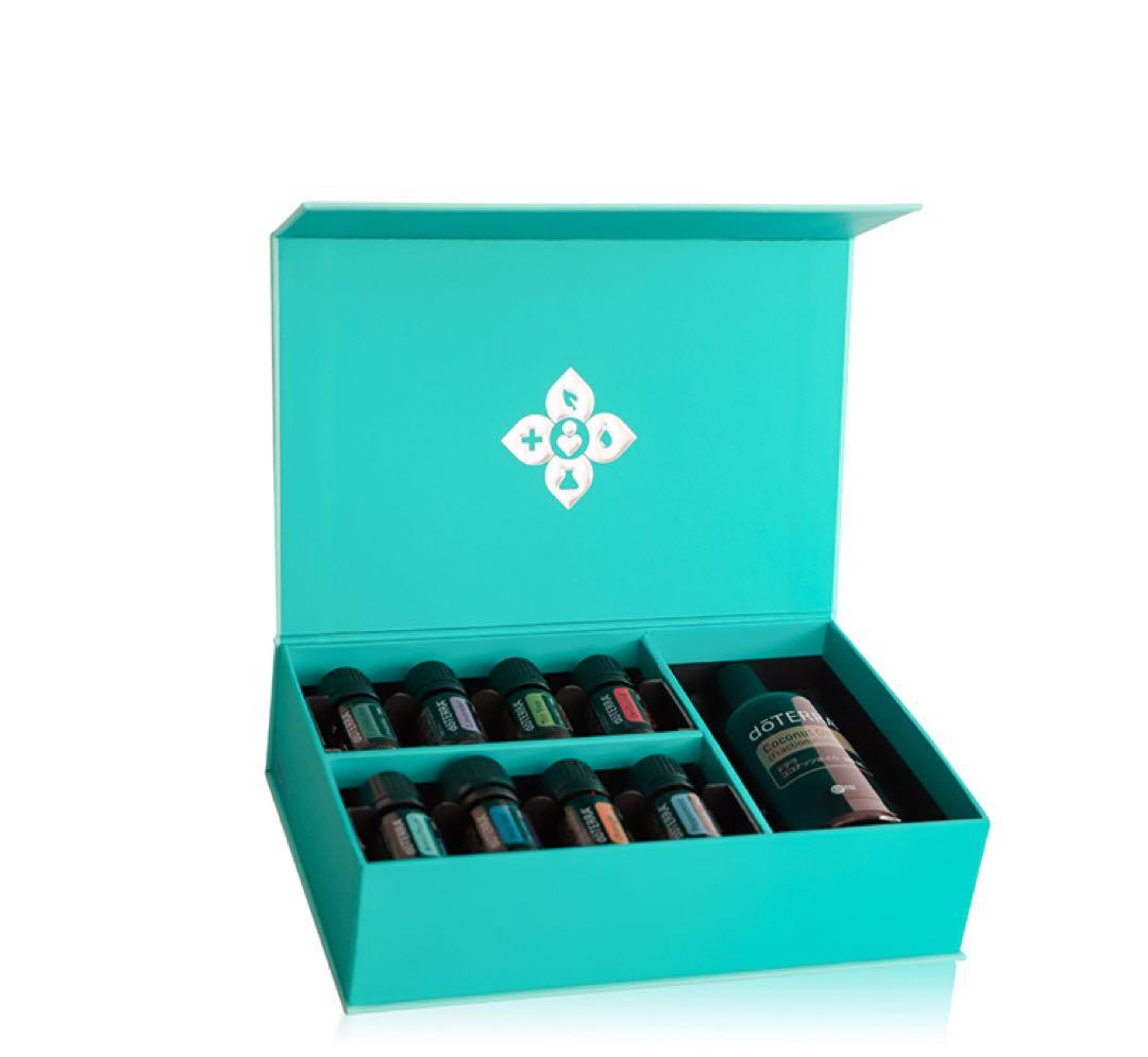 ドテラ　doTERRA アロマタッチキット　新品未開封 残量6〜8割】ドテラ アロマタッチキット 8本＋ココナッツオイル新品未