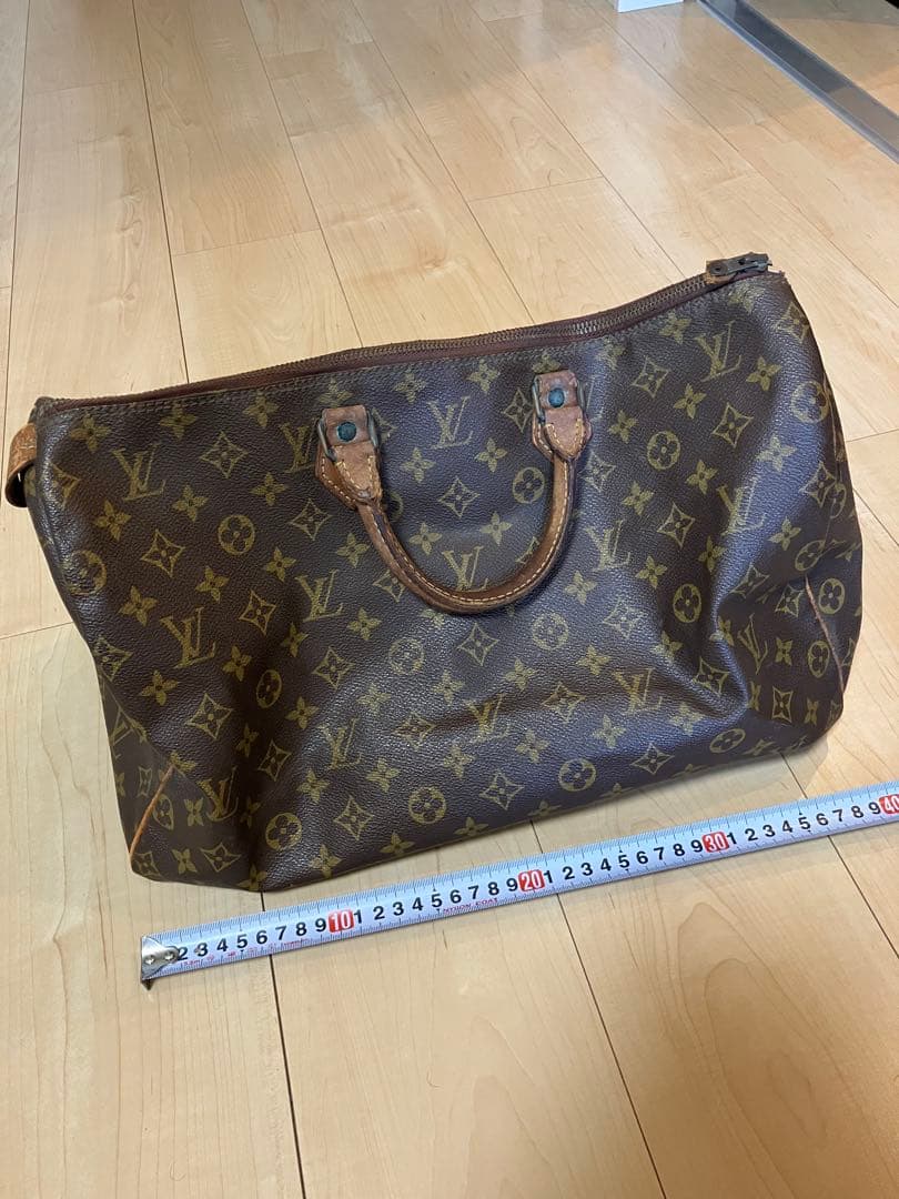 LOUIS VUITTON ルイヴィトン　スピーディー