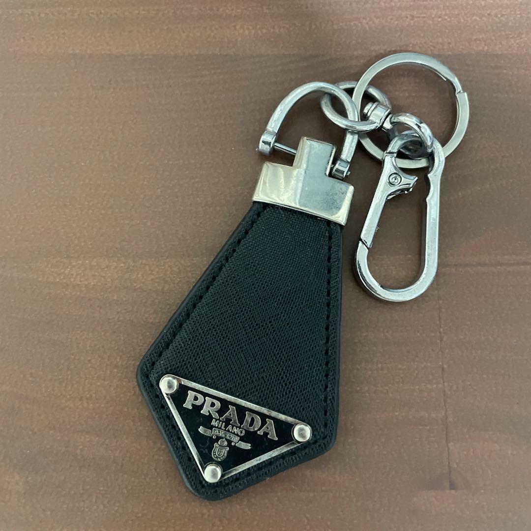 PRADA キーホルダー 黒 ナイロン　キーリング