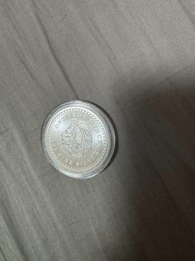 1オンス銀貨　純銀　99.9%