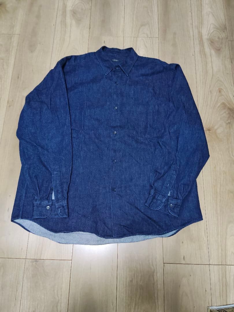 美品　COMOLI ダークブルー デニムシャツ