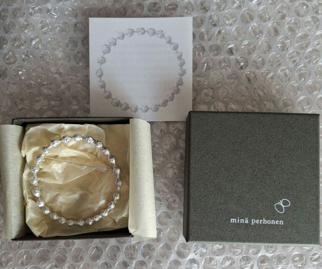 ミナペルホネン　タンバリン　ブローチ　シルバー