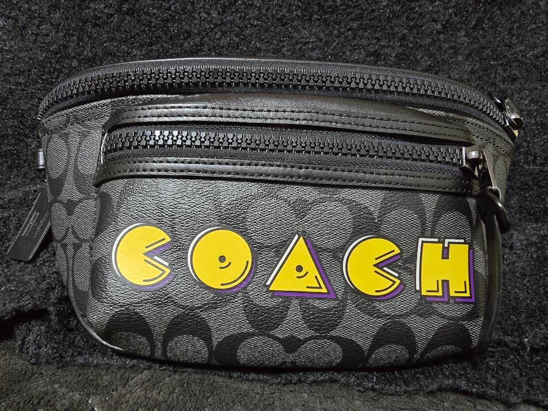 ​【希少・限定コラボ】COACH × PAC-MAN ベルトバッグ シグネチャー
