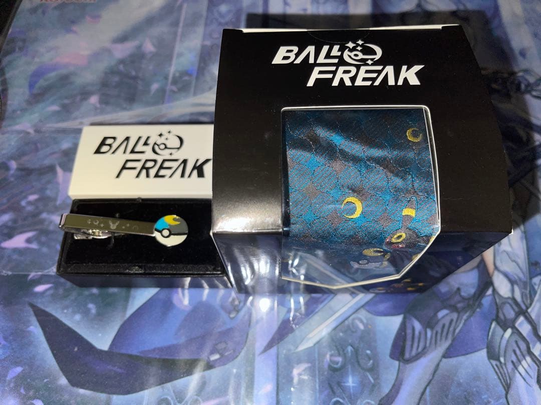 ポケモン BALL FREAK ブラッキー×ムーンボール ネクタイ タイピン