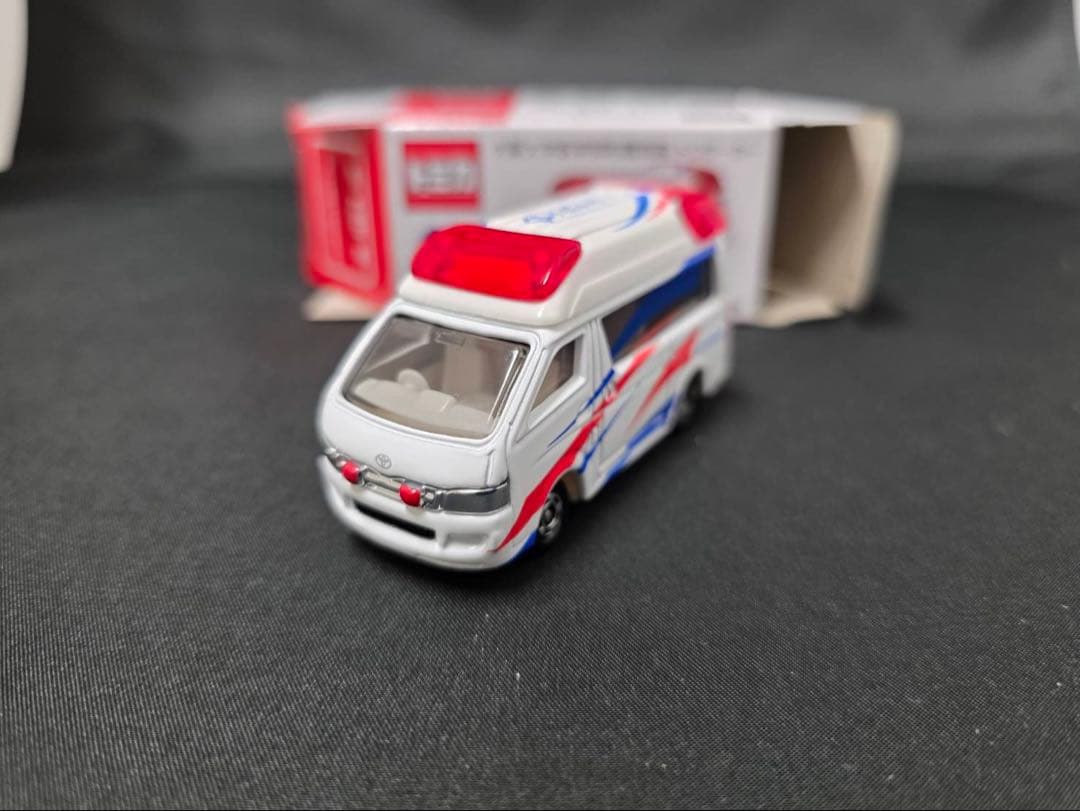 トミカ 大阪大学医学部附属病院 ドクターカー