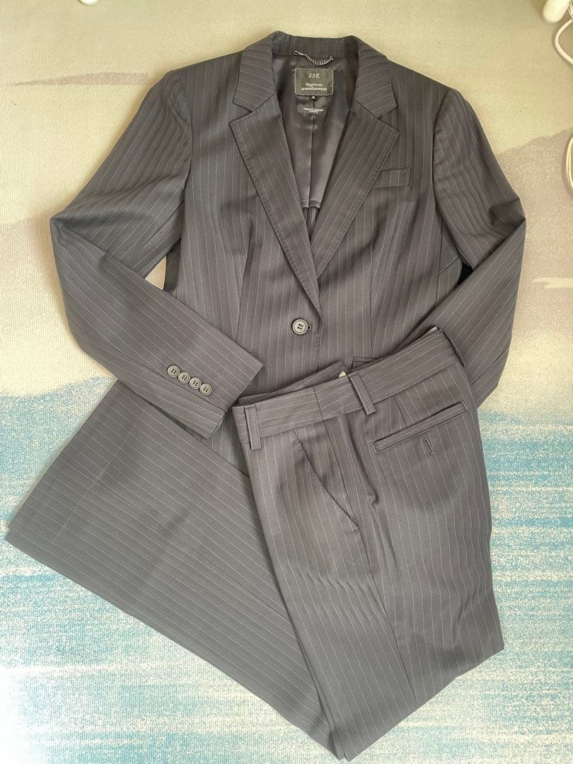 23区　セットアップ　パンツスーツ　ストライプ　ネイビー　上38 下36 美品 23区 セットアップ パンツスーツ ストライプ ネイビー 上38 下36 美品