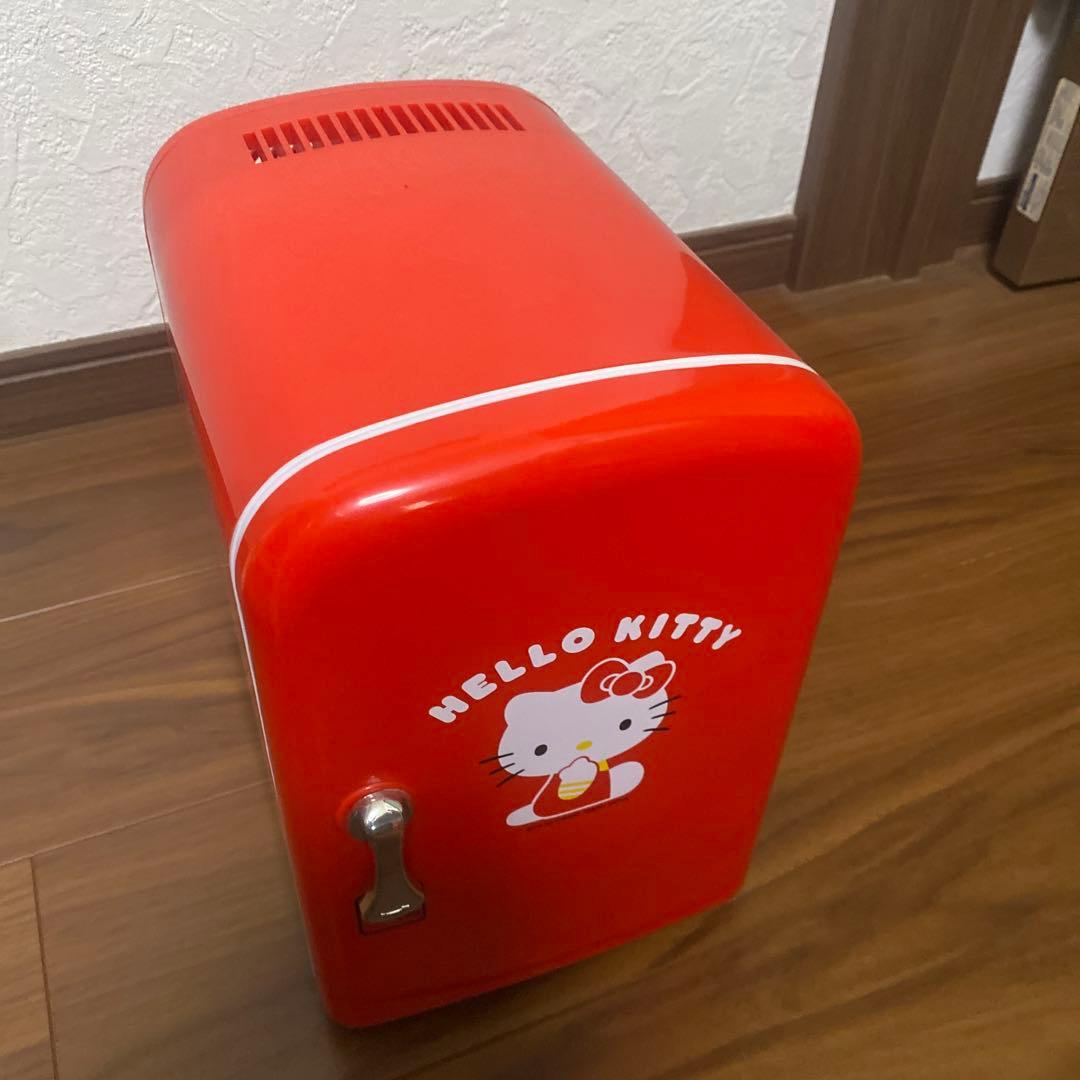 ハローキティ ミニ冷蔵庫 赤 - メルカリ