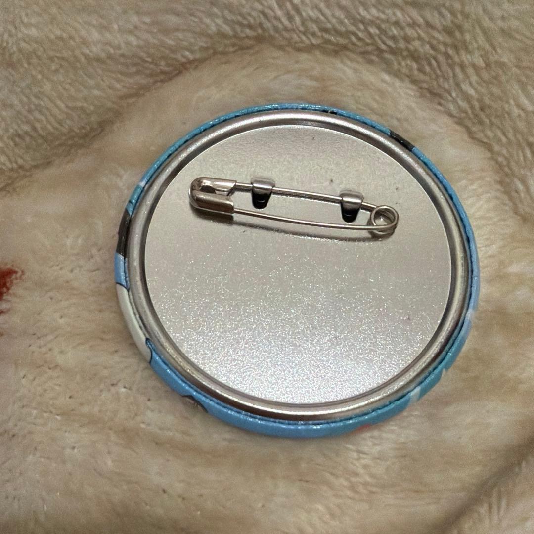 名探偵コナン サンシャイン水族館 缶バッジ 毛利蘭 - メルカリ