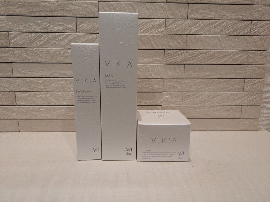 AXI VIKIA AR+クリーム、ローション、エマルジョン 3点セット