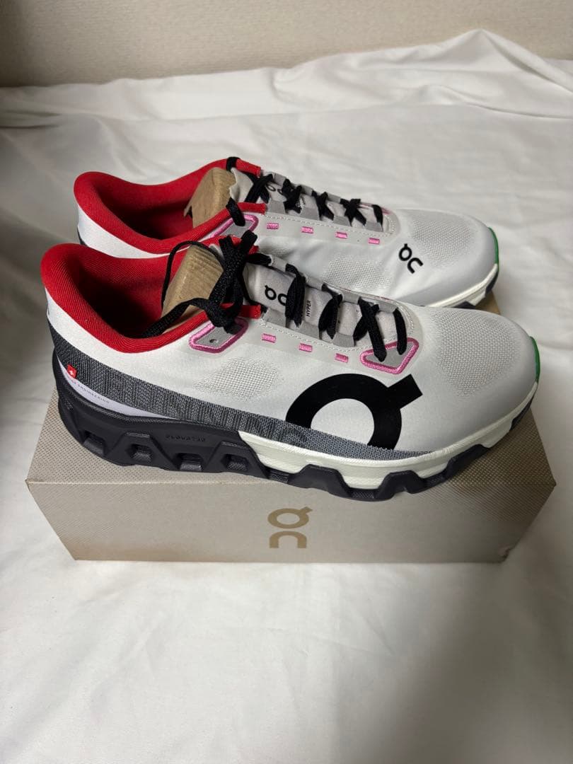 未使用on スニーカー　クラウドモンスターハイパー 26.5cm