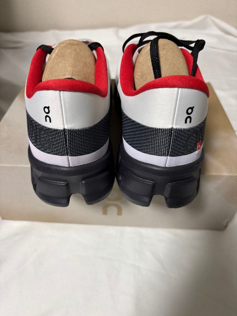 未使用on スニーカー　クラウドモンスターハイパー 26.5cm