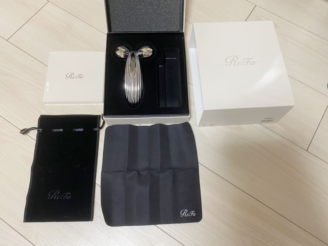 リファ　リファカラットレイ　美顔器　ローラー