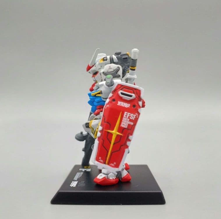 ミ*ヘ様 ガンダムコンバージ 白いガンダム 全塗装リペイント（旧カラー