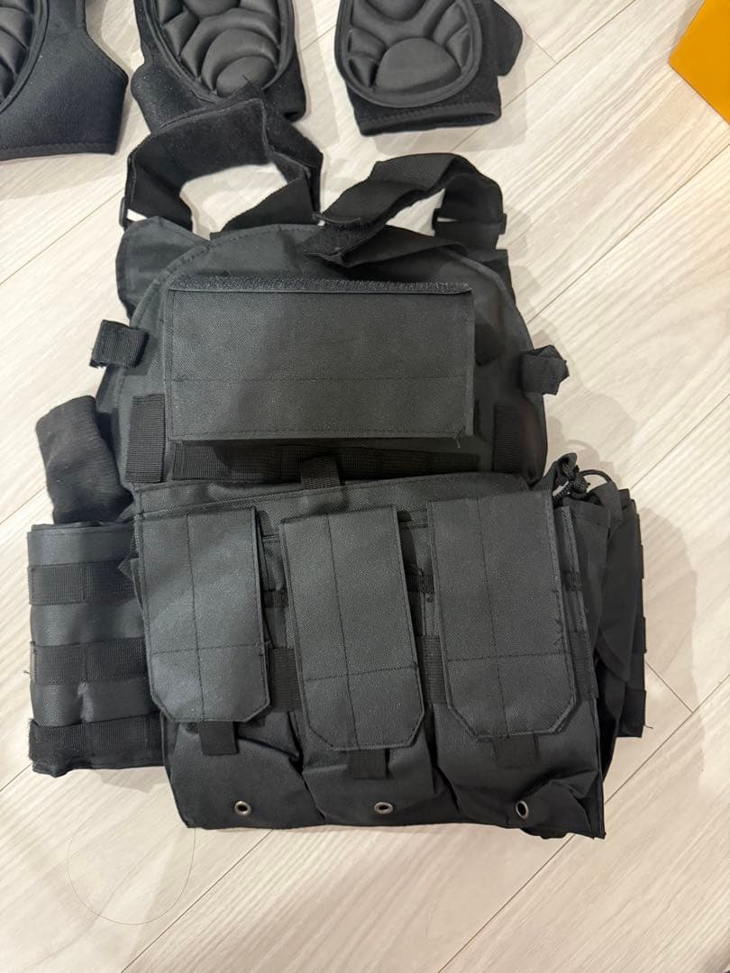 ブラックカラータクティカルベストプレートキャリア 装備セット