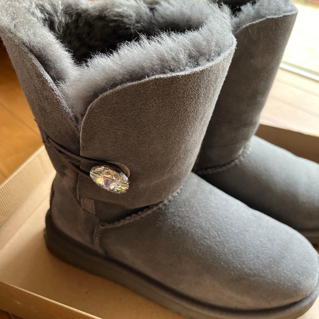 UGG ムートンブーツ グレー - メルカリ
