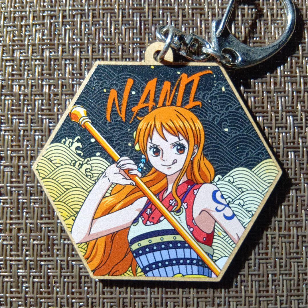 ONEPIECE ナミ 木製キーホルダー - メルカリ