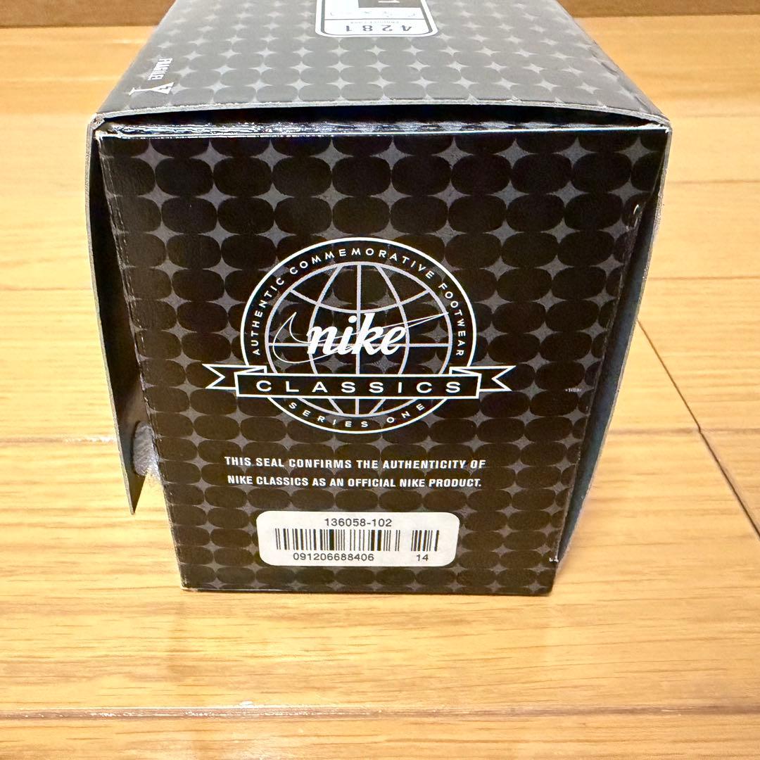 限定3000個 NIKEナイキ エアジョーダン 陶器 フィギュア 黒赤 - メルカリ