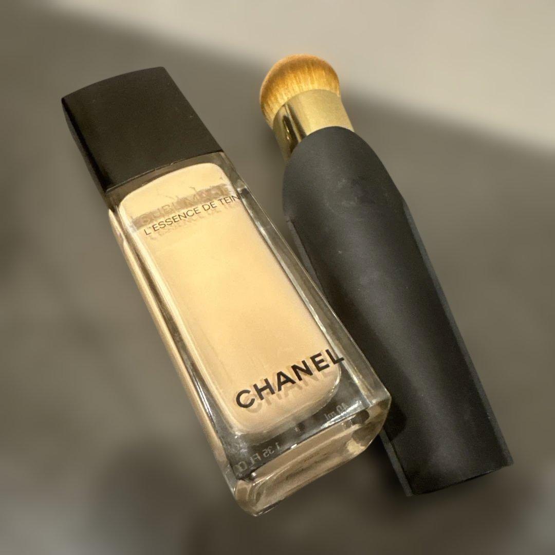 CHANEL サプリマージュ　レサンスドゥ タンB20ファンデーショ　ブラシ付き