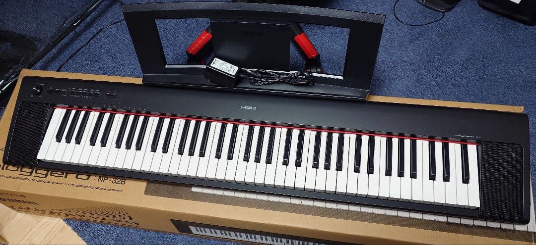 YAMAHA Piaggero NP-32B（76鍵・ペダル付き）