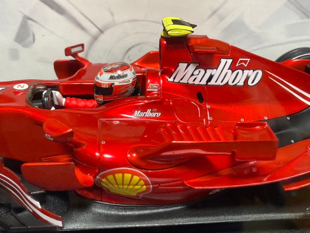 フェラーリF2007キミ・ライコネン♯6 1/18Hot WheelsF1 フェラーリ