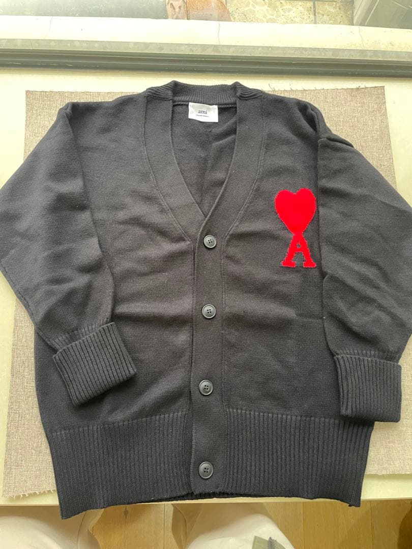 AMI paris ハート刺繍 黒 カーディガン Mサイズ