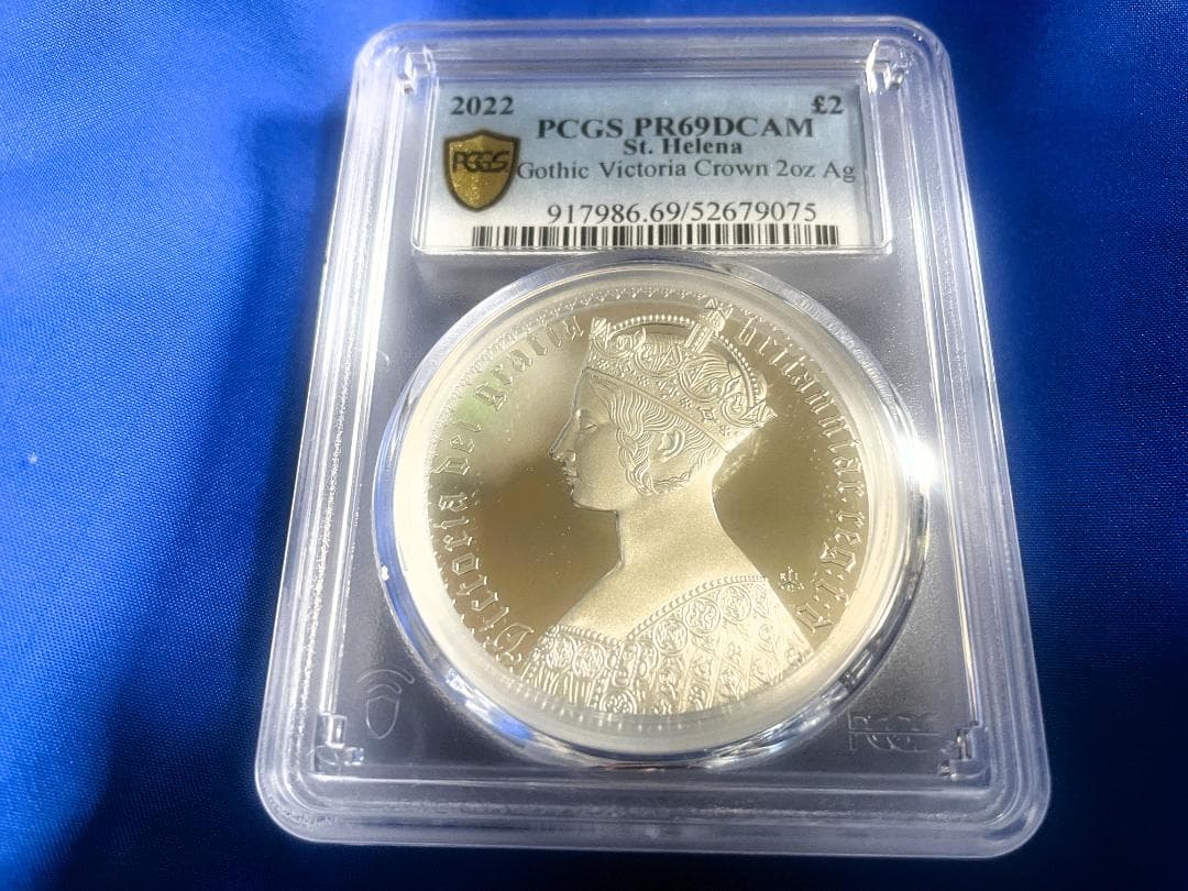 2022エリザベス2世 2oz 銀貨69 ゴチッククラウン ポートレート 164 mqdefault.jpg