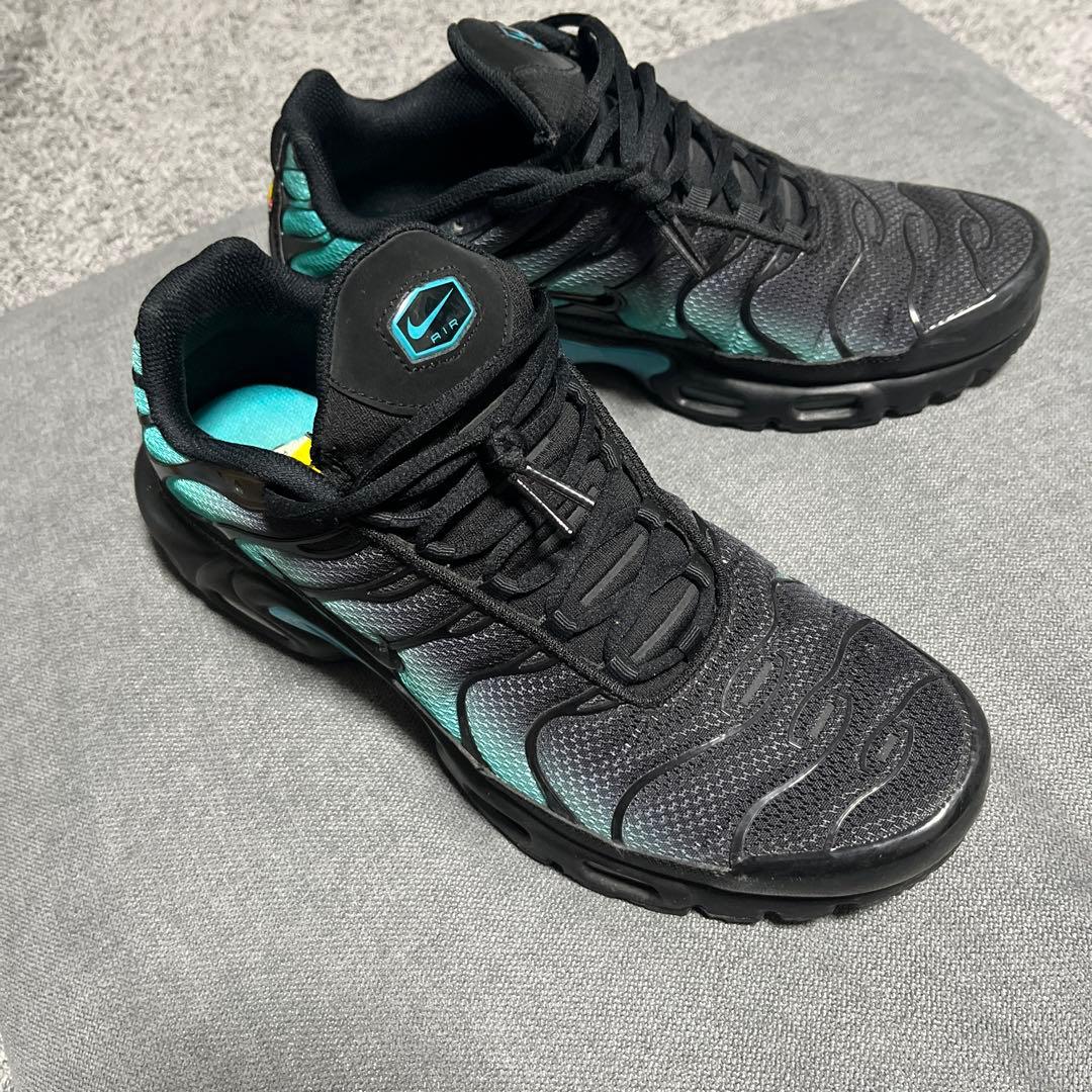 Nike エアマックスプラス　スニーカー ブラック/オーロラグリーン　完売品 国内3月3日発売開始】 ナイキ エアマックス プラス ブラック/オーロラ