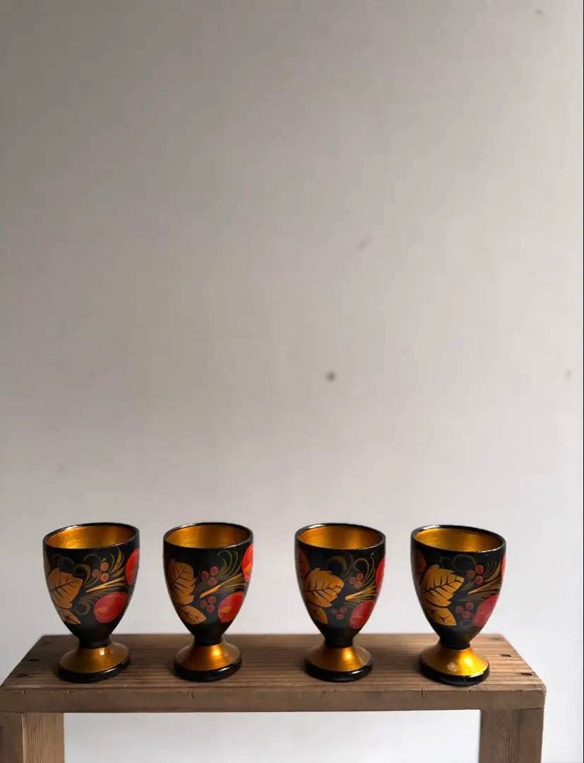 866 ヴィンテージ ロシア伝統工芸 ホフロマ塗り 小さな杯 4点組 未使用