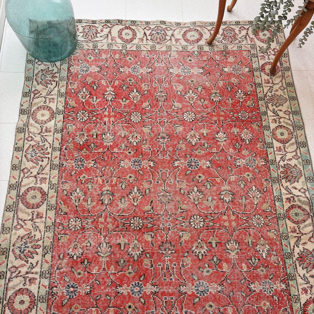 まあま　トルコ　ヴィンテージラグ　大判　赤　フローラル