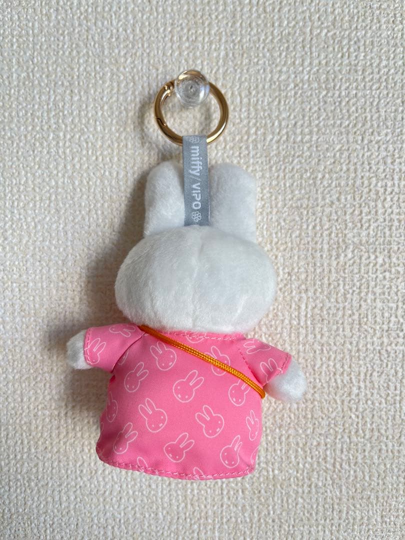 ミッフィー ぬいぐるみ キーチェーン ミニバッグシリーズ vipo - メルカリ