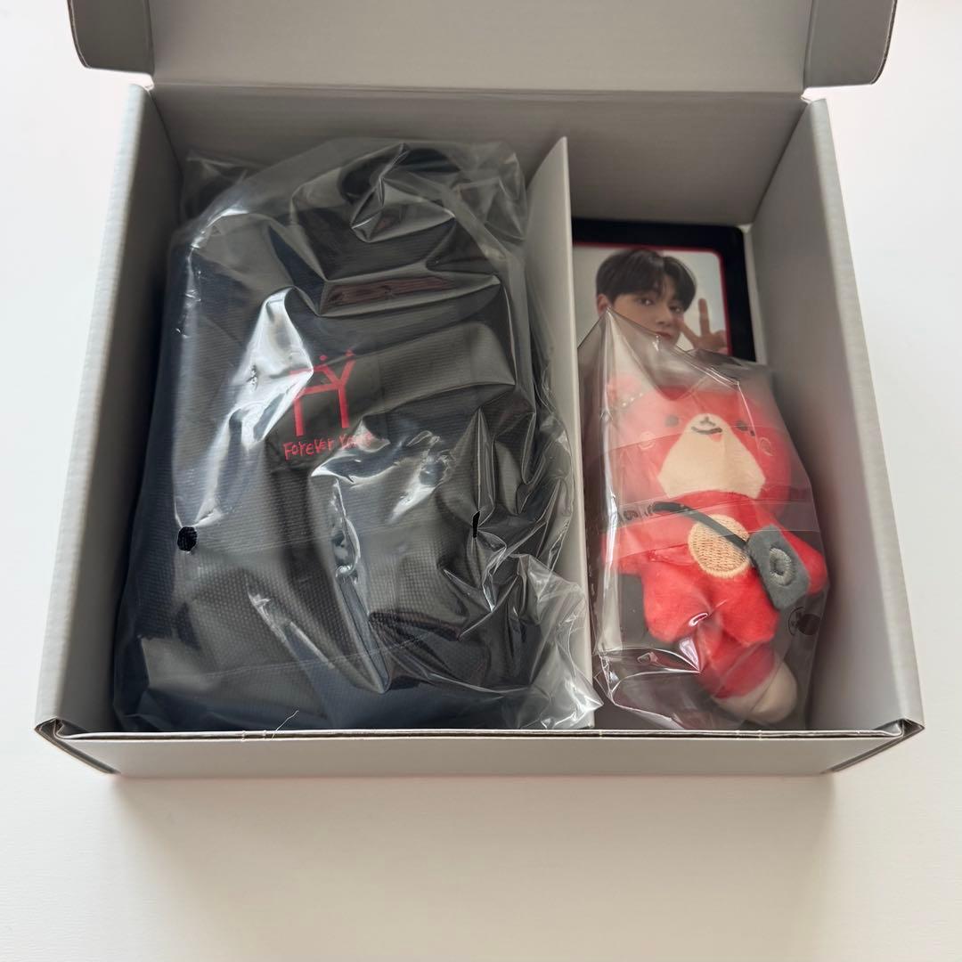 ATEEZ ウヨン 2023 センイルmd Birthday Kit ATEEZ ウヨン BIRTHDAY KIT センイル MD｜Yahoo!フリマ（旧PayPayフリマ）