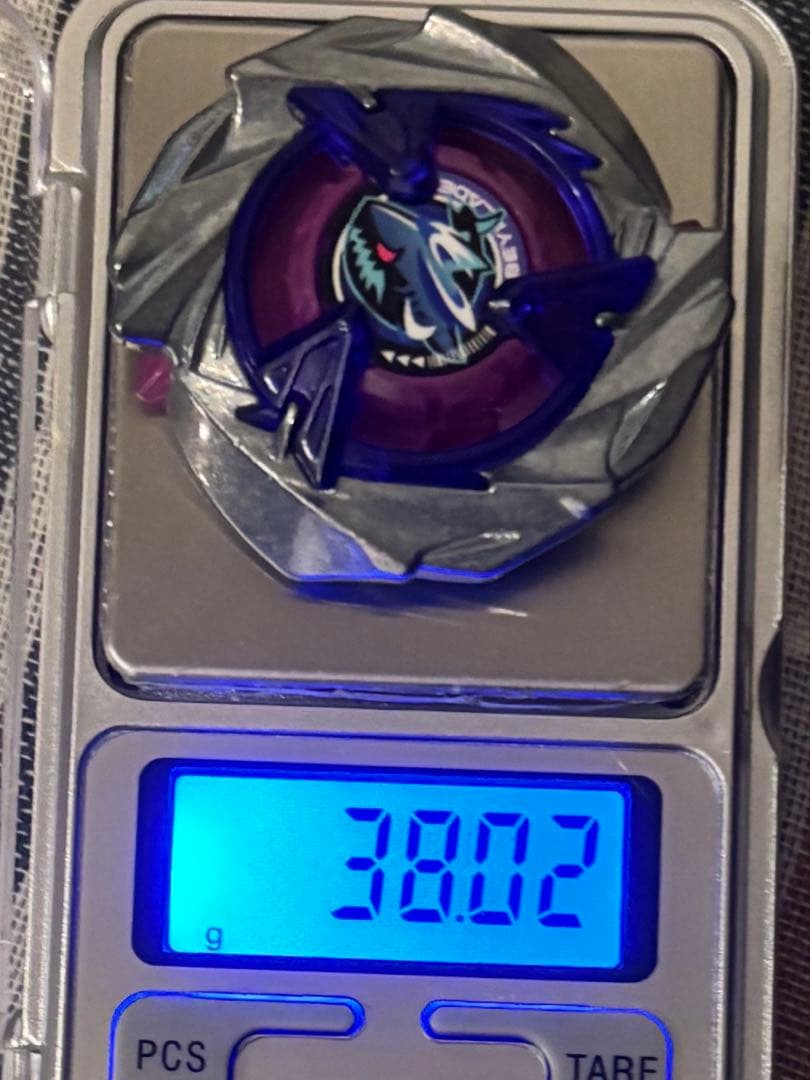 オ*ミ様 最高重量　ベイブレードX シャークスケイル　38.02g UX-05