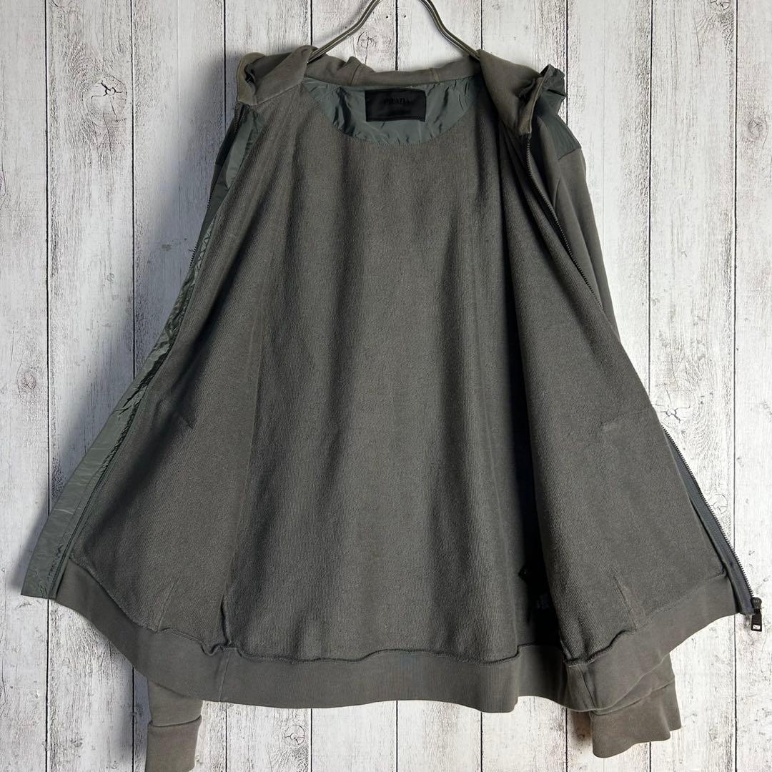 5964【希少XXLサイズ】プラダ‪☆三角ロゴ入りジップパーカー ナイロン‬