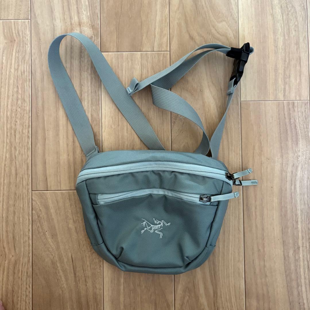 【新品未使用】ARC'TERYX ショルダーバッグ　廃盤カラー