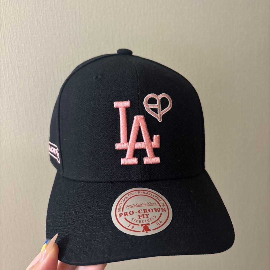 MLB×BLACKPINK LISA着用