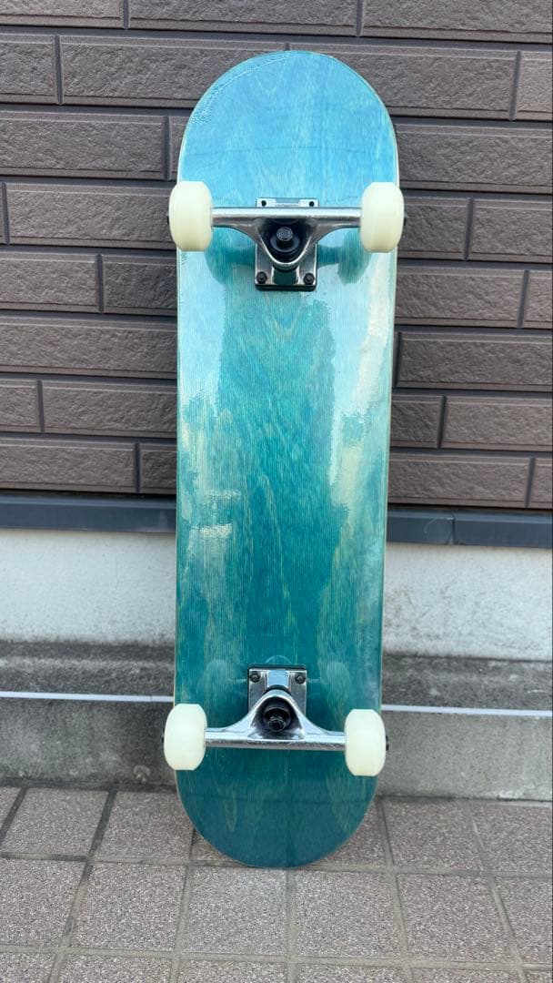 送料無料 新品 ブランクスケートボード スケボー コンプリート 7.75