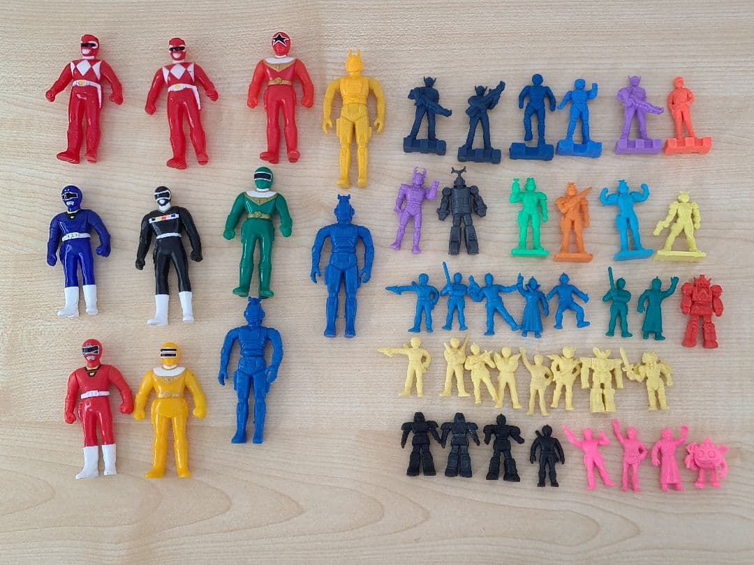 【中古】戦隊ヒーローフィギュア 47体セット 消しゴム ソフビ