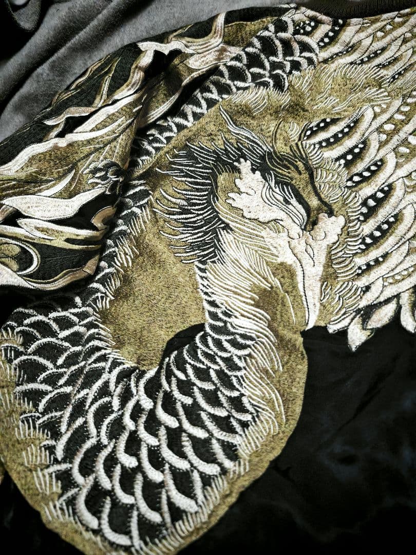 limited 日本限定 SCRIPT スカジャン 孔雀刺繍 100% silk - メルカリ