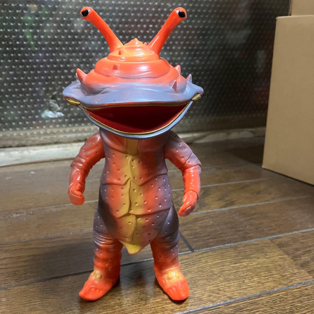 ソフビ カネゴン 怪獣郷 やまなや ウルトラＱ ブルマァク マルサン 円谷